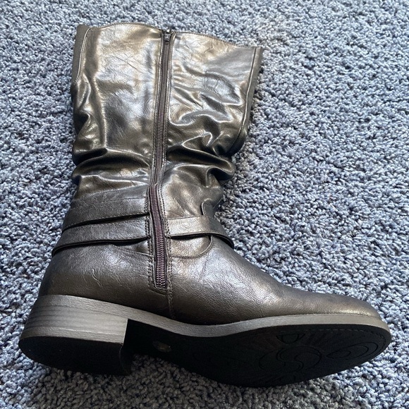 White Mountain Wide Calf, Wide Width Black/Smooth Leather Boots - Picture 5 of 10